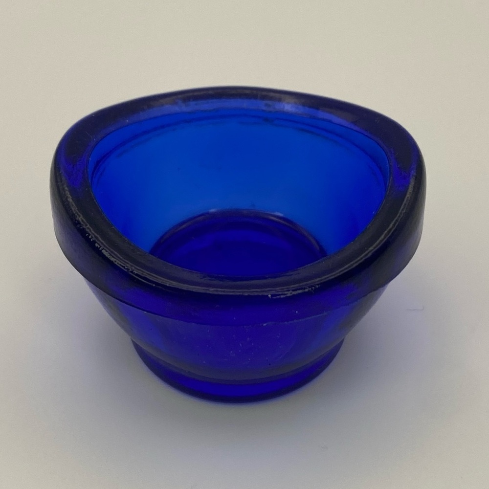 Vintage‎ cobalt blue eye wash cup